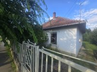 Eladó családi ház, Bakon 15.9 M Ft, 2 szobás