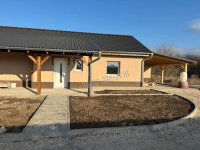 Eladó családi ház