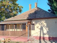 Eladó családi ház