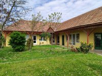 Eladó üzlethelyiség, Decsen 33 M Ft, 4 szobás