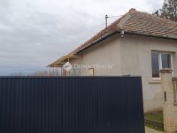 Eladó családi ház, Tápiószecsőn 59.9 M Ft, 5 szobás