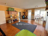 Eladó üzlethelyiség, Pápán 39.9 M Ft, 2 szobás