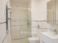 Eladó téglalakás, Balatonkenesén 60 M Ft, 2 szobás