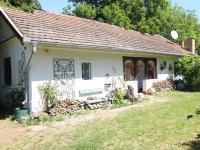 Eladó családi ház, Bakonypéterden 35 M Ft, 3 szobás
