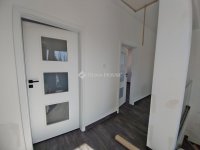 Eladó családi ház, Szegeden 180 M Ft, 1+5 szobás