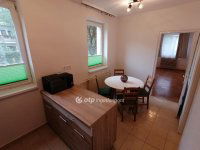 Eladó téglalakás, Debrecenben 74.9 M Ft, 3 szobás