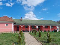 Eladó családi ház, Komlón 85 M Ft, 2+4 szobás