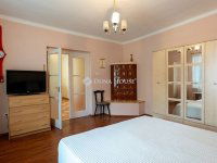 Eladó családi ház, Pécsett 169.9 M Ft, 5+2 szobás