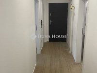 Eladó téglalakás, Pécsett 64.9 M Ft, 2 szobás