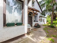 Eladó családi ház, XVI. kerületben 119.99 M Ft, 6 szobás