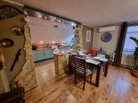 Eladó családi ház, Szigetszentmártonban 84.9 M Ft, 6 szobás