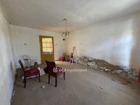 Eladó családi ház, Bakonyságon 20.9 M Ft, 2 szobás