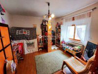 Eladó téglalakás, Pécsett 59.9 M Ft, 4 szobás