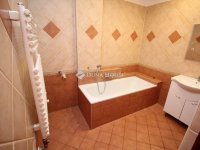 Eladó téglalakás, Kecskeméten 64.9 M Ft, 6 szobás