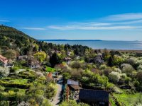 Eladó családi ház, Tihanyban 165 M Ft, 6 szobás