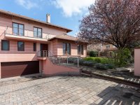 Eladó ikerház, Székesfehérvárott 189 M Ft, 5 szobás