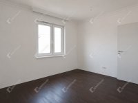 Eladó téglalakás, Sopronban 112 M Ft, 3 szobás