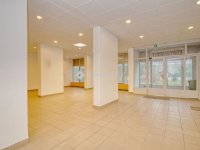 Eladó üzlethelyiség