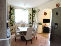 Eladó családi ház, Szentendrén 339 M Ft, 10 szobás