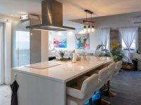 Eladó családi ház, Szentendrén 215 M Ft, 6 szobás