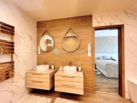 Eladó téglalakás, XVII. kerületben 255 M Ft, 6 szobás