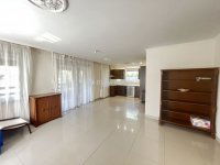 Eladó családi ház, XVI. kerületben 220 M Ft, 6 szobás