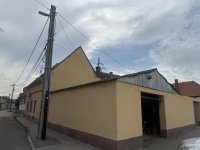 Eladó családi ház, Győrött 67.99 M Ft, 2 szobás