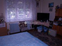 Eladó családi ház, Vecsésen 87 M Ft, 7 szobás