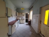 Eladó családi ház, Szegeden 66 M Ft, 2 szobás