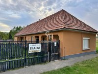 Eladó családi ház, Porván 37.5 M Ft, 1+2 szobás