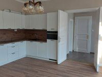 Kiadó üzlethelyiség, Győrött 270 E Ft / hó, 2 szobás