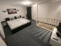 Eladó téglalakás, VI. kerületben 64.9 M Ft, 1 szobás