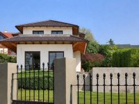 Eladó családi ház, Szentendrén 350 M Ft, 4 szobás