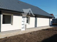 Eladó családi ház, Szolnokon 69 M Ft, 3 szobás