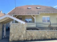 Eladó családi ház, Százhalombattán 128 M Ft, 5+1 szobás