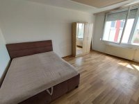 Kiadó panellakás, albérlet, Hatvanban 150 E Ft / hó, 1 szobás