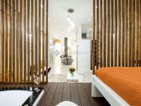 Eladó téglalakás, V. kerületben 117.36 M Ft, 1 szobás