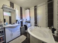 Eladó családi ház, Pécelen 68.5 M Ft, 3 szobás