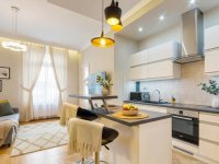 Eladó téglalakás, VI. kerületben 142 M Ft, 3 szobás