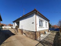 Eladó családi ház, Nagykőrösön 99 M Ft, 7+2 szobás