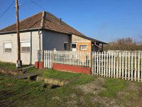 Eladó családi ház