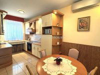 Kiadó ikerház, albérlet, Debrecenben 550 E Ft / hó, 5 szobás