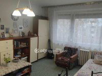 Eladó panellakás, Pécsett 33.7 M Ft, 1+1 szobás