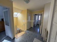 Eladó családi ház, Felsőpakonyban 79.8 M Ft, 4 szobás