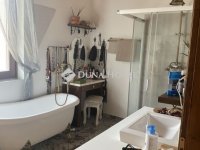 Eladó családi ház, Helvécián 120 M Ft, 4 szobás