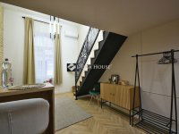 Eladó téglalakás, VI. kerületben 49.9 M Ft, 1 szobás