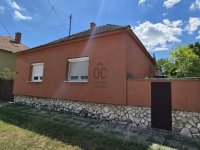 Eladó családi ház, Pápán 42.9 M Ft, 3 szobás