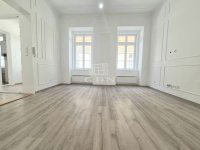 Eladó téglalakás, V. kerületben 235 M Ft, 4 szobás