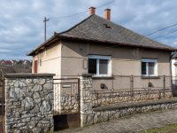 Eladó családi ház, Móron 42.9 M Ft, 2 szobás