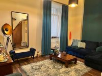 Kiadó téglalakás, albérlet, VI. kerületben, Jókai téren